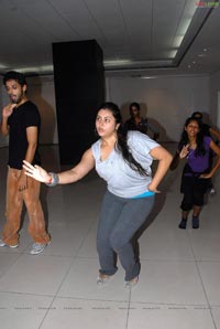 Namitha Rehearsing for Santosham Film Awards