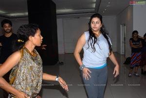 Namitha Rehearsing for Santosham Film Awards