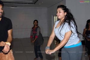 Namitha Rehearsing for Santosham Film Awards