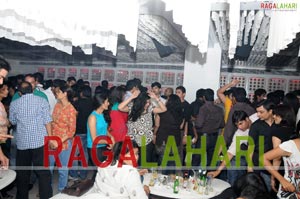 Charmi, Mumaith Khan, Navadeep, Rohit Partying at Pub