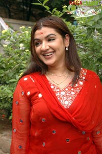 Aarti Agarwal @ Gorintaaku Muhurat