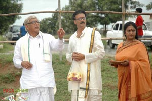 Brahmaji, Raghubabu, Jeeva, Vijaya Chandar