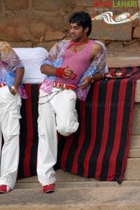 Navadeep, Kajal, Shiva Balaji, Sindhu Menon