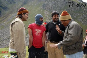 Desamuduru(Allu Arjun, Hansika Motwani) Working Stills