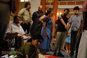 Desamuduru(Allu Arjun, Hansika Motwani) Working Stills