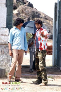 Gamyam(Allari Naresh, Sharwanand, Kamalini Mukherji) Working Stills