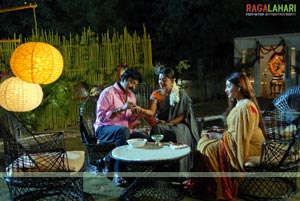 Rajasekhar, Aarti Agarwal, Meera Jasmin