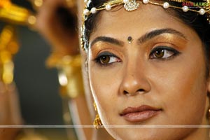 Kamalinee Mukherji in Gamyam