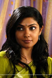 Kamalinee Mukherji in Gamyam