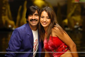 Raviteja, Trisha