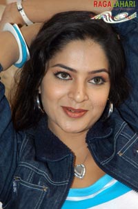 Madhumitha(Swapna Madhuri) Navel Show