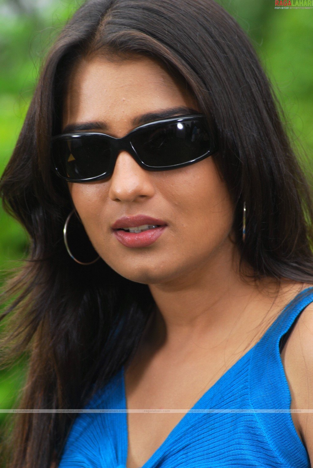 Nikitha - Gallery