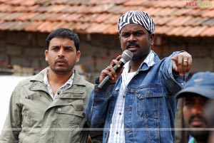 Parugu (Allu Arjun, Sheela) Working Stills