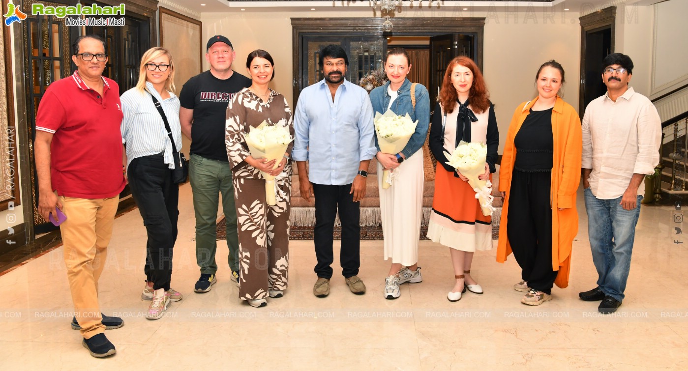 Megastar Chiranjeevi hosts Russian delegates in Hyderabad