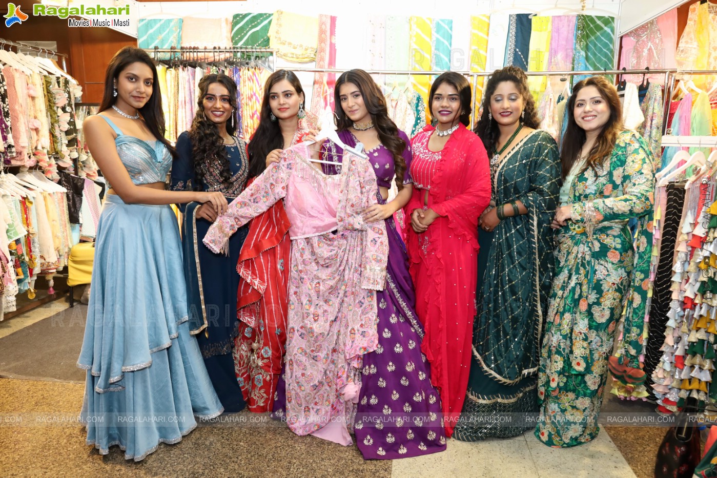 Actress Rashi Singh Inaugurated Sutraa Exhibition at HICC-Novotel, Hyderabad