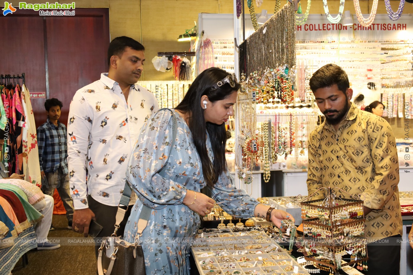 Actress Rashi Singh Inaugurated Sutraa Exhibition at HICC-Novotel, Hyderabad