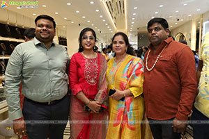 Grand Launch of Swarnmala Jewellers at Madinaguda, Hyderabad