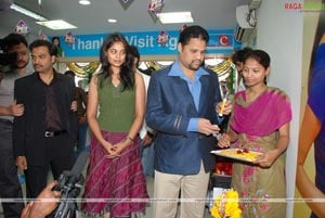 Bindu Madhavi Inagurates Big C Outlet at Balkampet