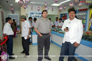 Bindu Madhavi Inagurates Big C Outlet at Balkampet