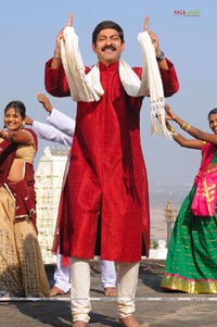 Jagapathi Babu, Sradha Das, Hamsa Nandini