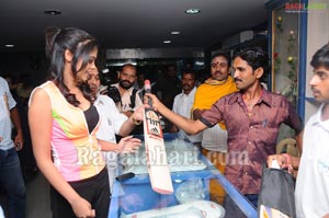 Bindu Madhavi Launches Aerofitness