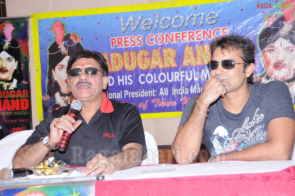 Jadugar Anand Press Meet at Green Park