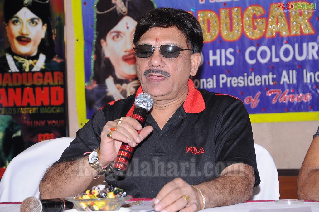 Jadugar Anand Press Meet at Green Park