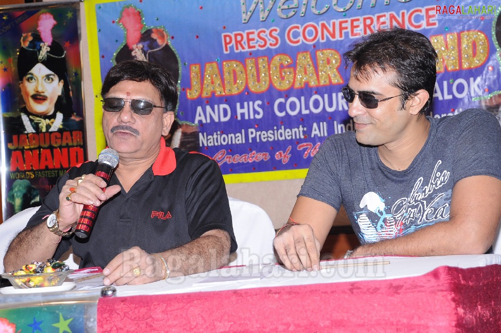 Jadugar Anand Press Meet at Green Park