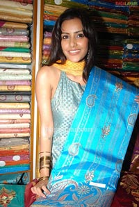 Priya Anand Inagurates Prodduturi Silks Showroom at Krishna Nagar, Hyderabad