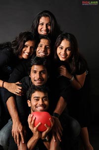 Sandeep, Venky, Chaitanya, Shreya Dhanwanthary, Suhani, Vyjayanthi