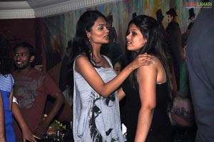 Firangi Paani Pub Party