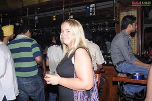 Firangi Paani Pub Party