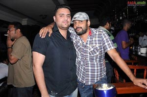 Firangi Paani Pub Party