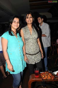 Firangi Paani Pub Party