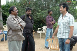 Nuvvekkadunte Nenakkadunta Working Stills