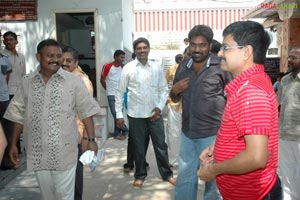 Nuvvekkadunte Nenakkadunta Working Stills