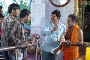 Nuvvekkadunte Nenakkadunta Working Stills