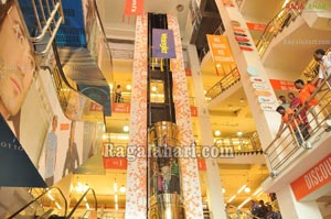 Payal Gosh Launches The Grand Hyderabad Sale at Coupon Mall