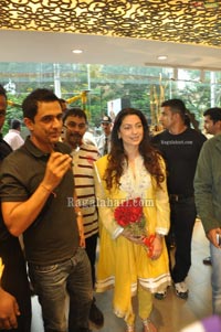 Juhi Chawla Launches Heritage Wedding Collection at Mandir