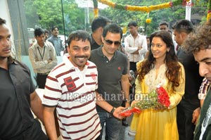 Juhi Chawla Launches Heritage Wedding Collection at Mandir