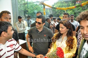 Juhi Chawla Launches Heritage Wedding Collection at Mandir