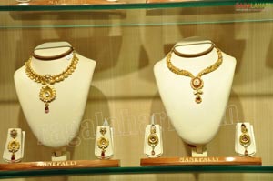 Akshaya Tritiya Collections at Manepally Jewellers