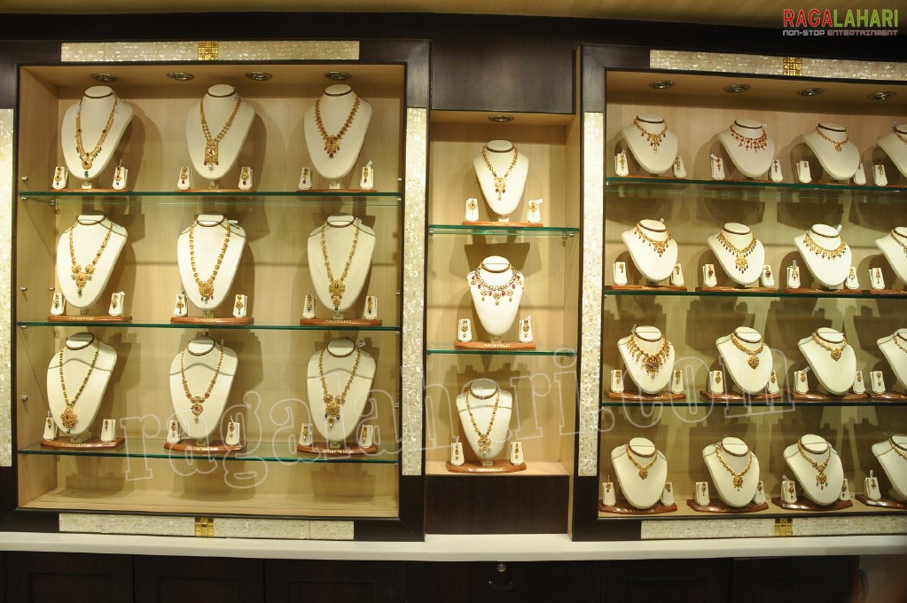 Akshaya Tritiya Collections at Manepally Jewellers, Hyd