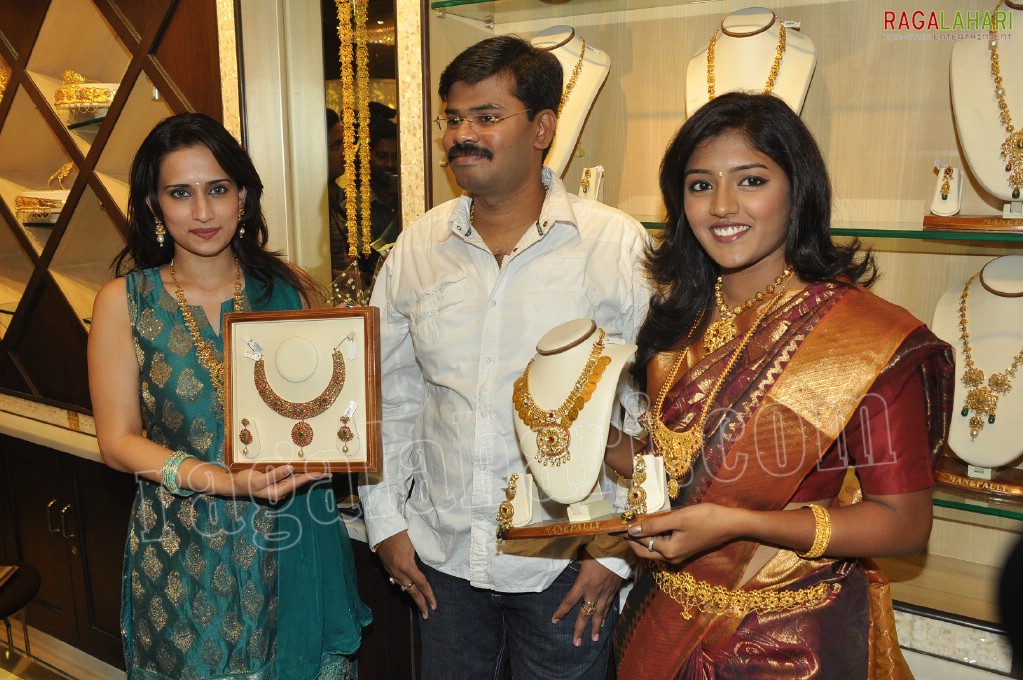 Akshaya Tritiya Collections at Manepally Jewellers, Hyd