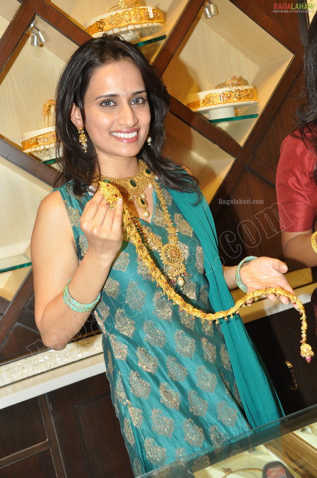 Akshaya Tritiya Collections at Manepally Jewellers, Hyd