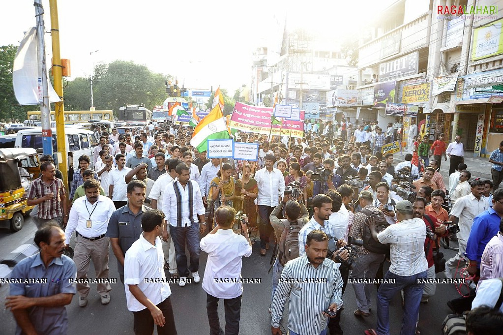 Mohan Babu's Rally in Tirupati supporting Anna Hazare