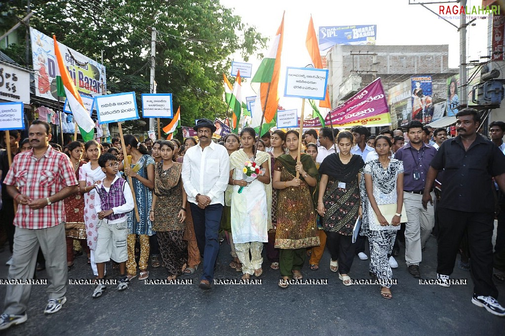 Mohan Babu's Rally in Tirupati supporting Anna Hazare
