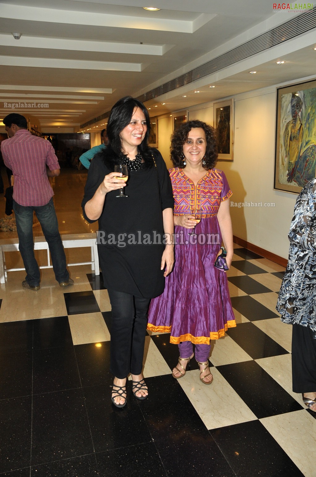 Srikala Reddy Launches Muse Art Gallery at Marriott
