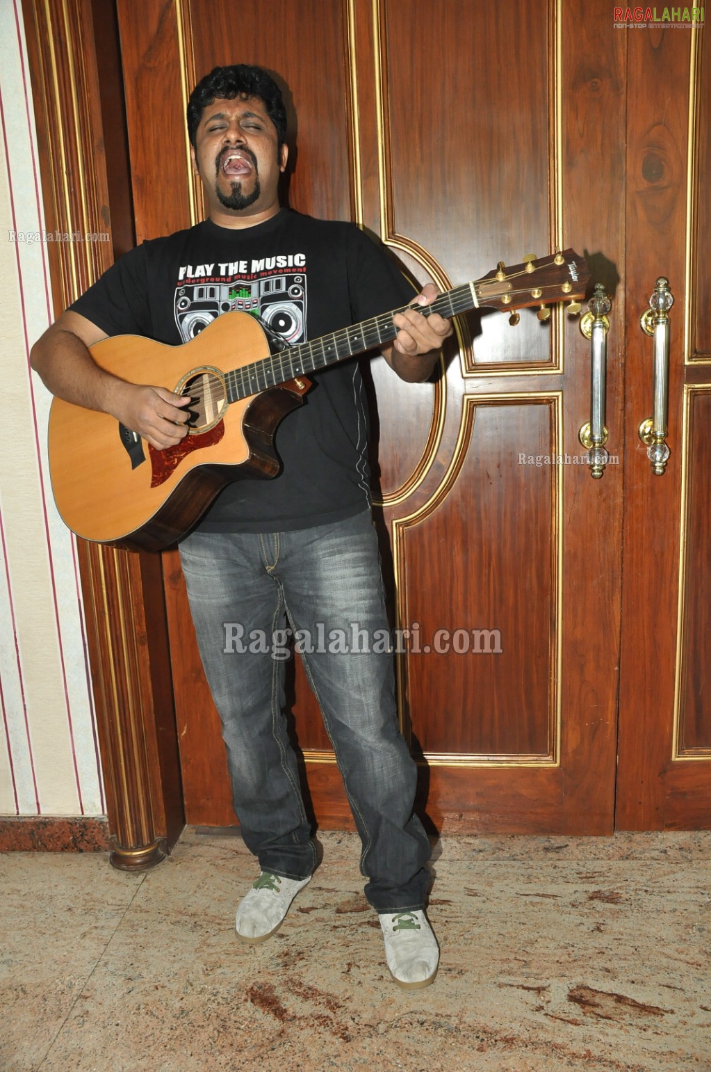 Contemporary Folk Musician Raghu Dixit Press Meet