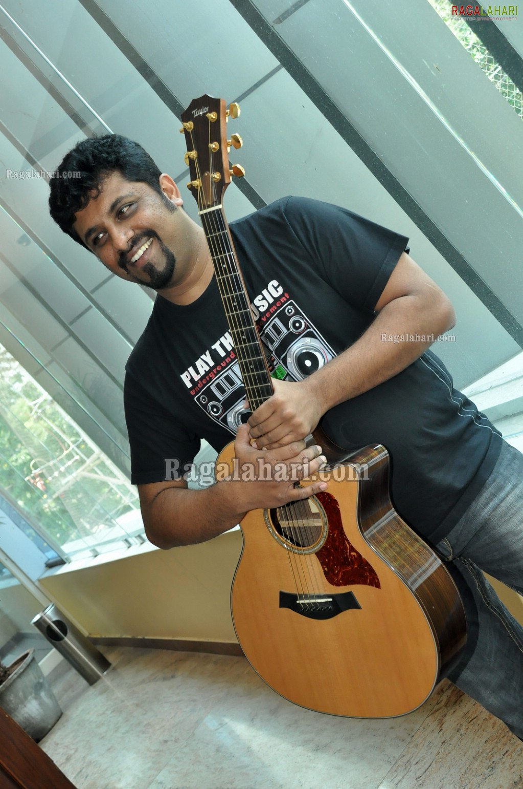 Contemporary Folk Musician Raghu Dixit Press Meet